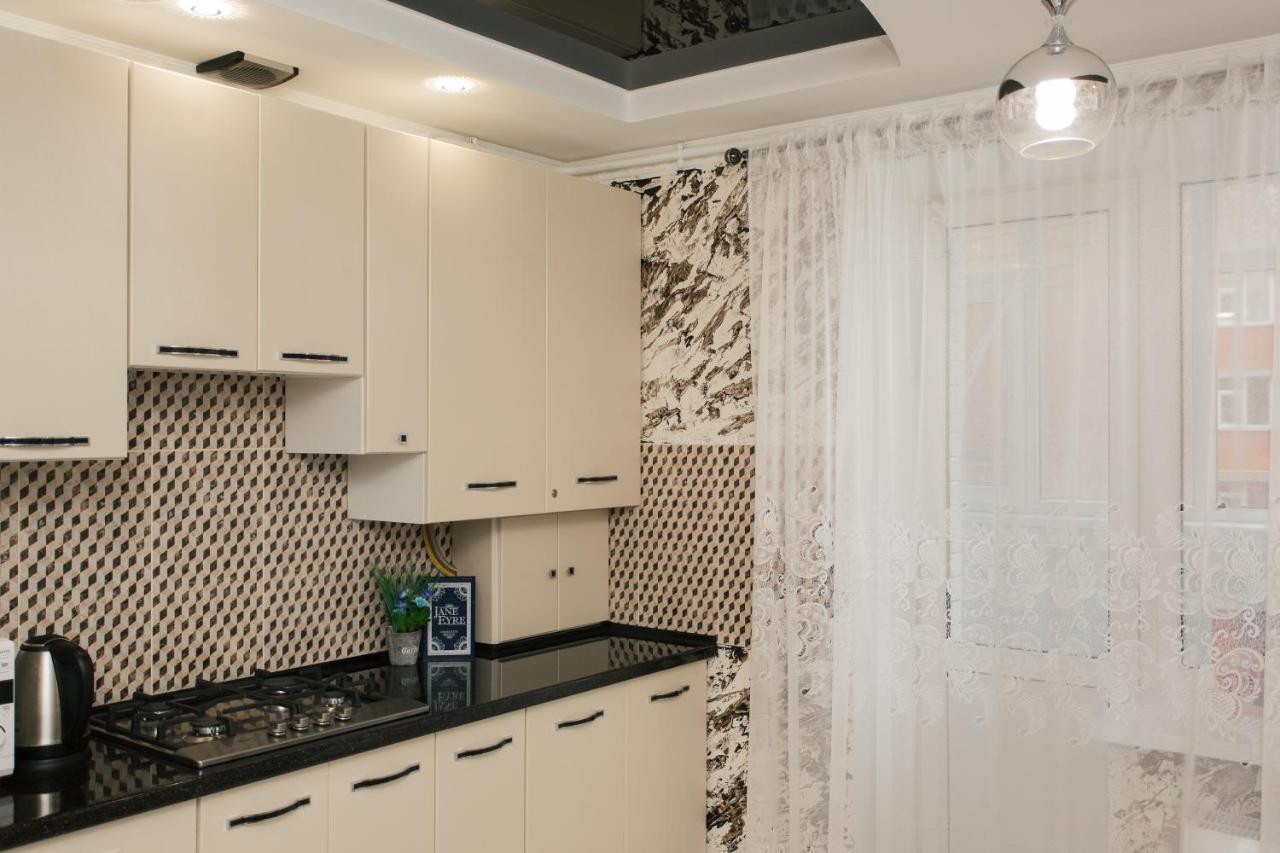 De Luxe Apartments Centr Illinskaya Sumî Exterior foto