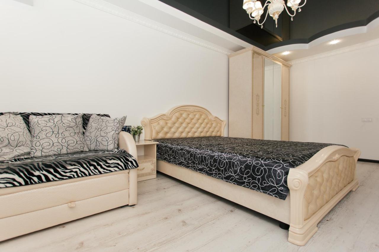 De Luxe Apartments Centr Illinskaya Sumî Exterior foto