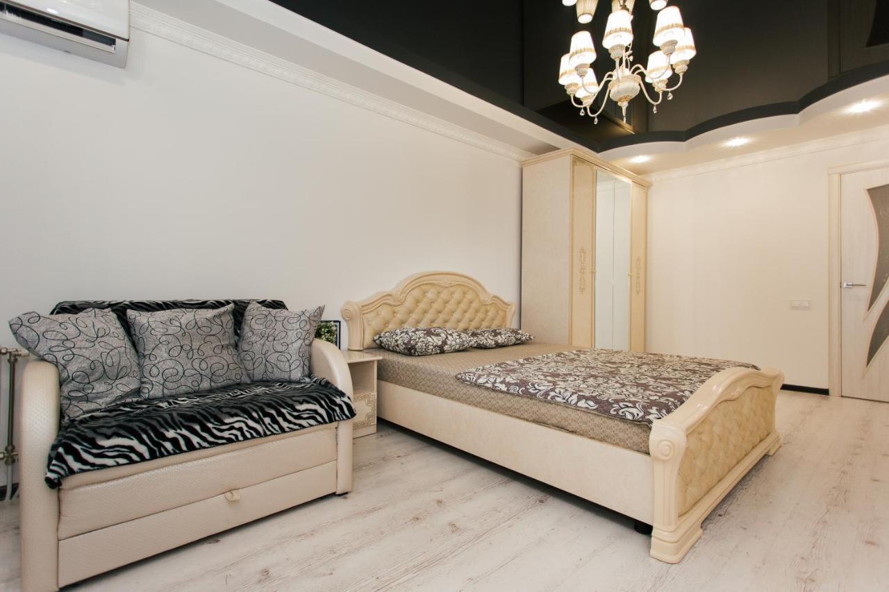 De Luxe Apartments Centr Illinskaya Sumî Exterior foto
